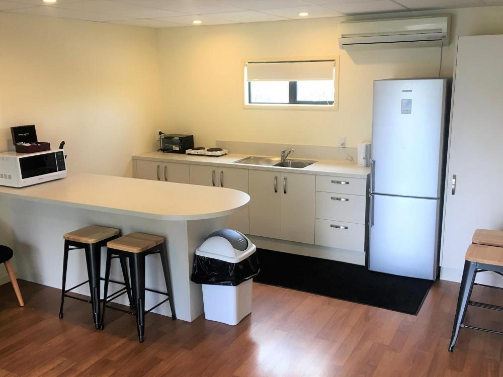 Otorohanga Kiwi Holiday Park ภายนอก รูปภาพ