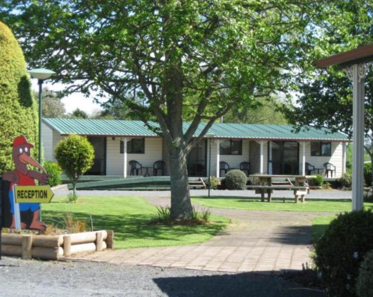 Otorohanga Kiwi Holiday Park ภายนอก รูปภาพ